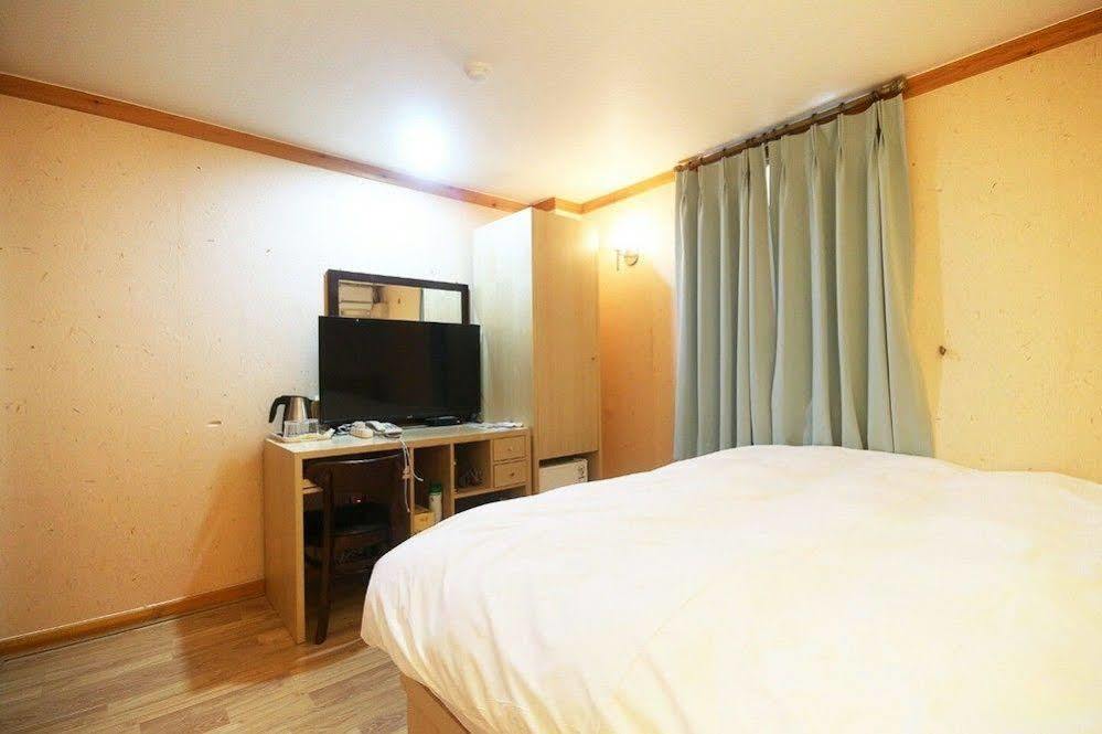 Jeonju Tourist Hotel Exterior photo