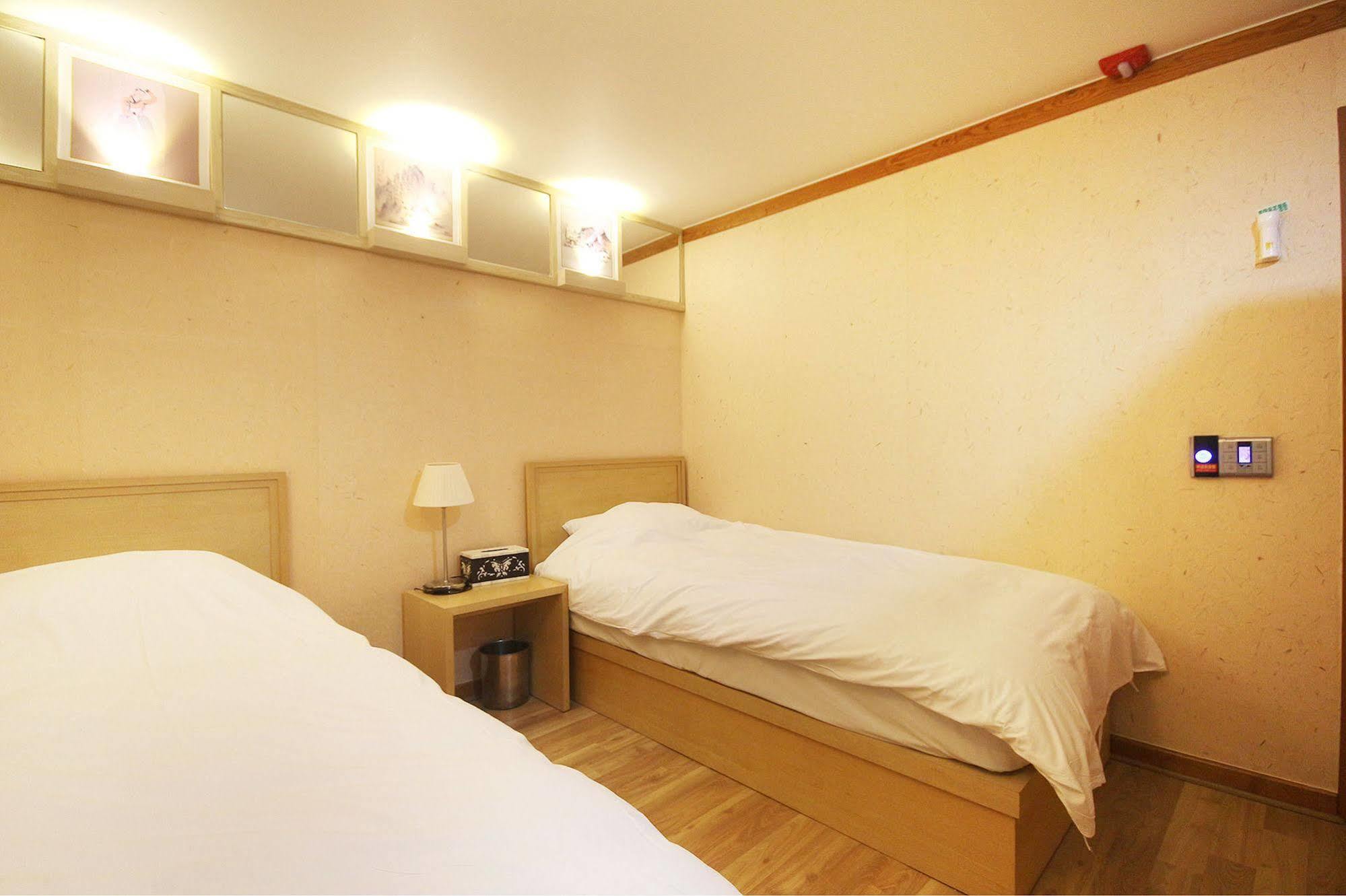 Jeonju Tourist Hotel Exterior photo